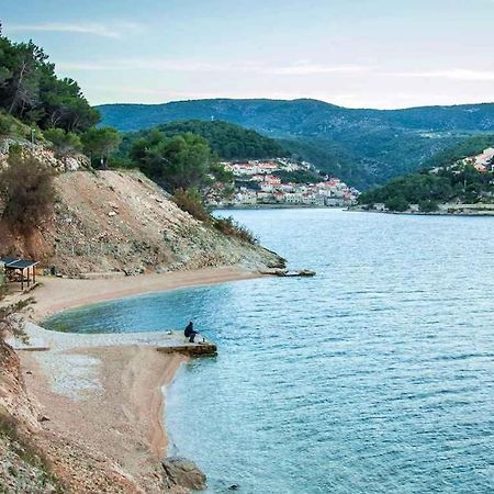 Apartment In Pucisca/Insel Brac 5972 外观 照片
